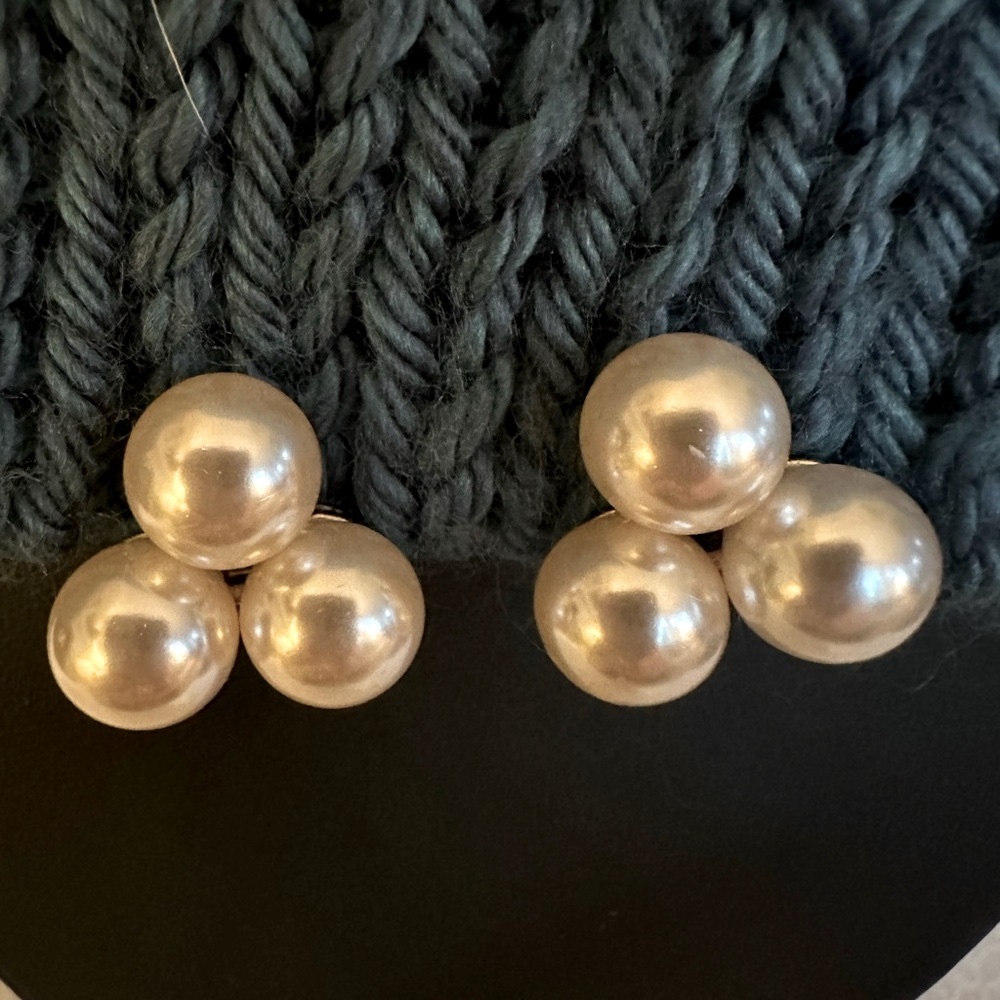 Stylish Pearl Cluster Earrings